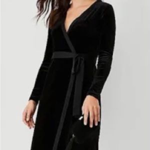 Ann Taylor Petite black velvet long sleeve wrap dress size 12p